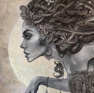 Meet your Posher, Carrie